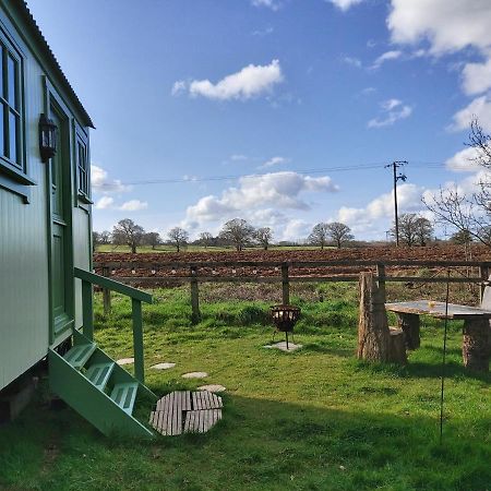 The Old Mill Shepherds Hut Villa Okehampton Exterior photo