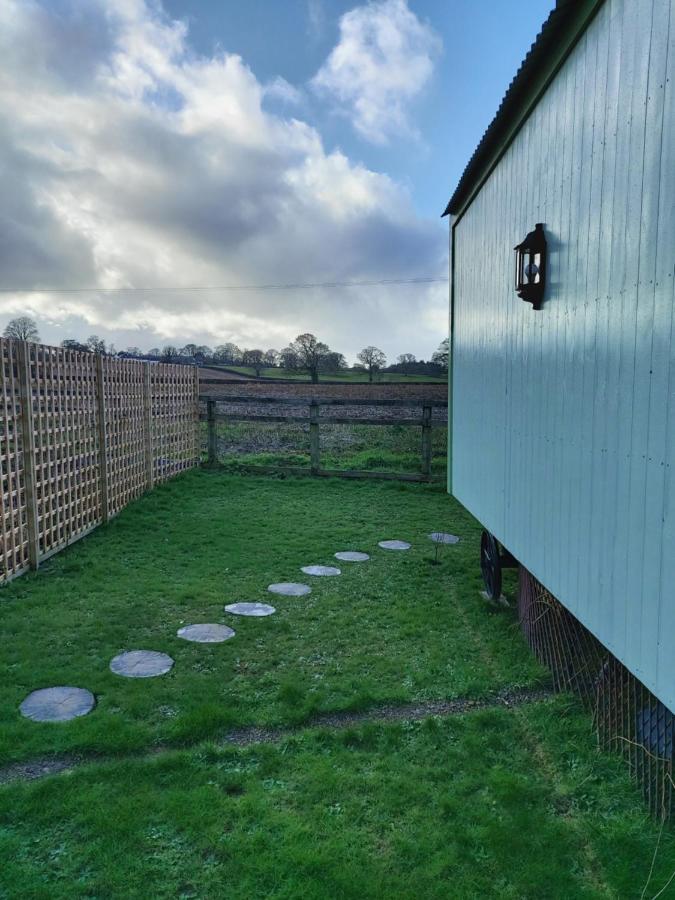 The Old Mill Shepherds Hut Villa Okehampton Exterior photo