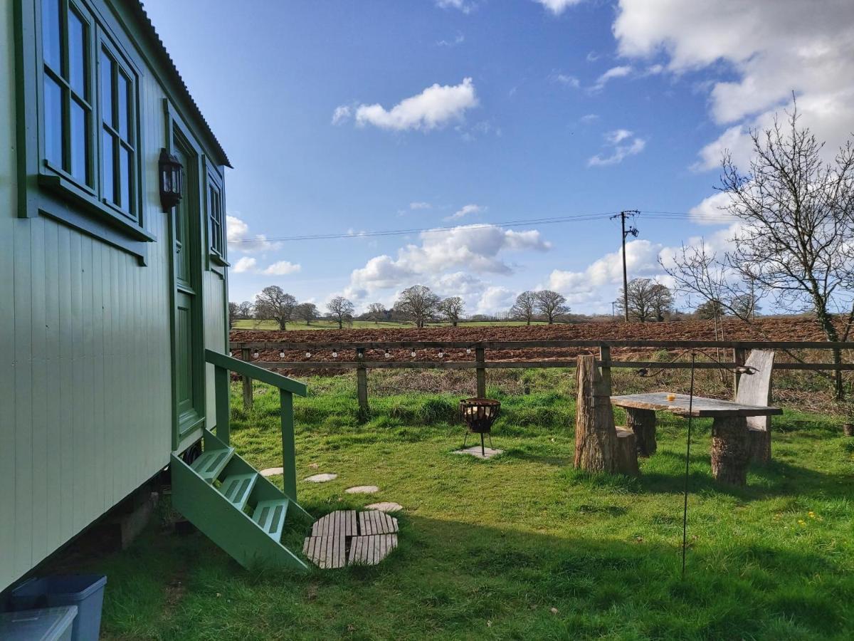 The Old Mill Shepherds Hut Villa Okehampton Exterior photo