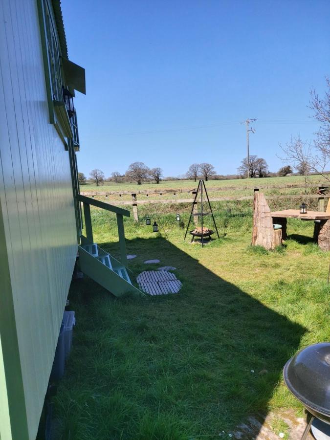 The Old Mill Shepherds Hut Villa Okehampton Exterior photo